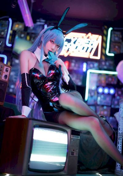 国产无码无卡在线-完结中英字幕1080